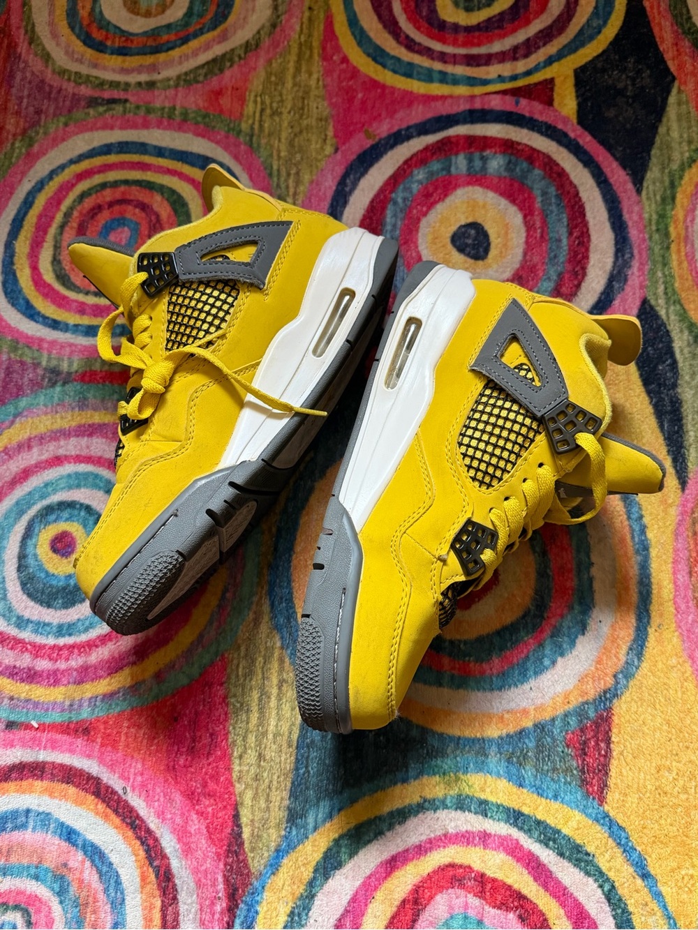 Woman’s Yellow and Gray Jordan’s 4 - Picture 4 of 5